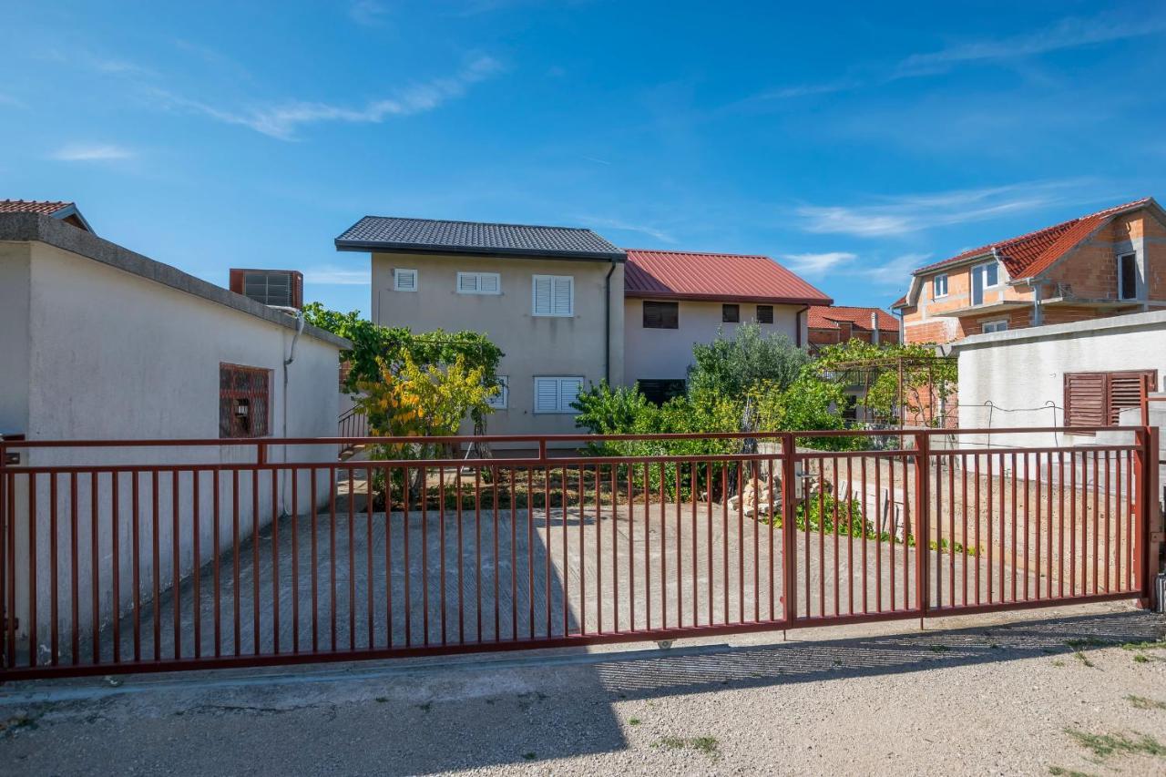 פירובאץ Apartments Andrija מראה חיצוני תמונה