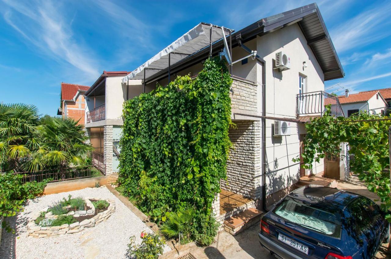 פירובאץ Apartments Andrija מראה חיצוני תמונה